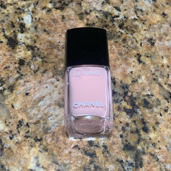 CHANEL Other - Rare and collectible color